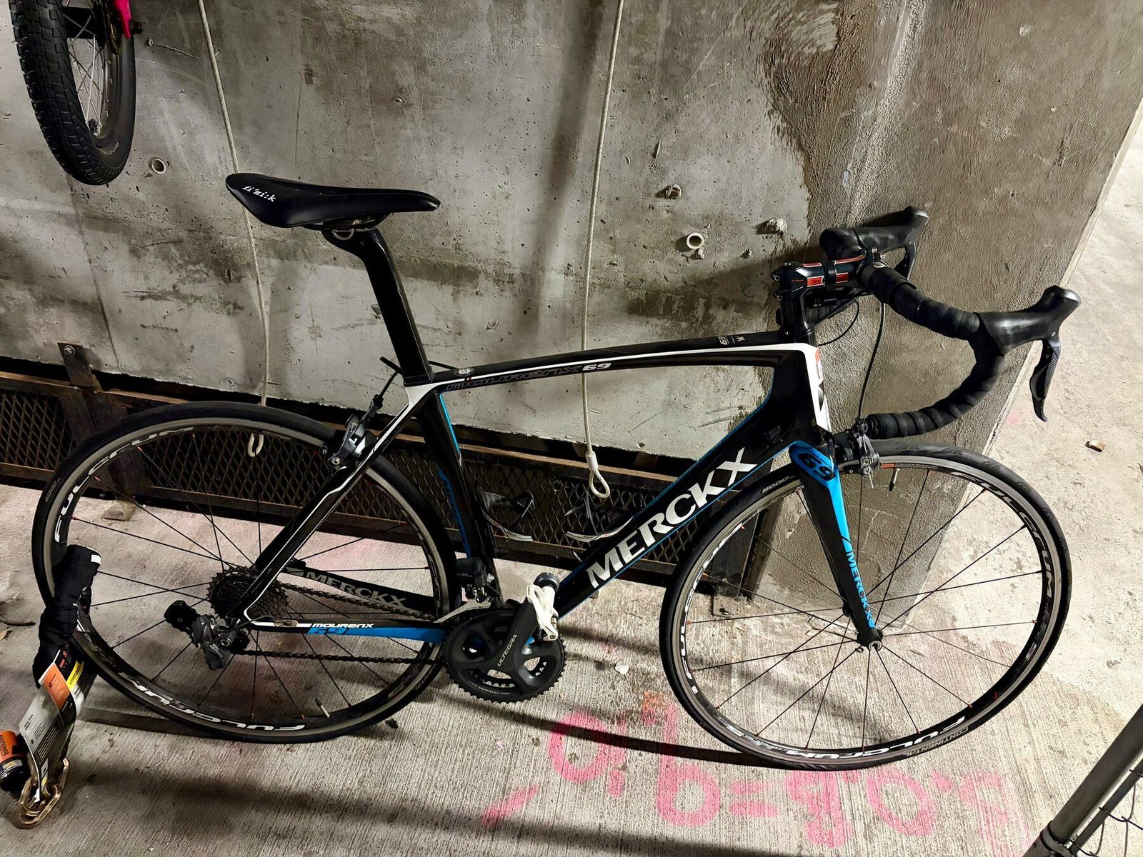 Eddy Merckx Mourenx 69 Carbon Road Bike - Shimano Ultegra — photo 2