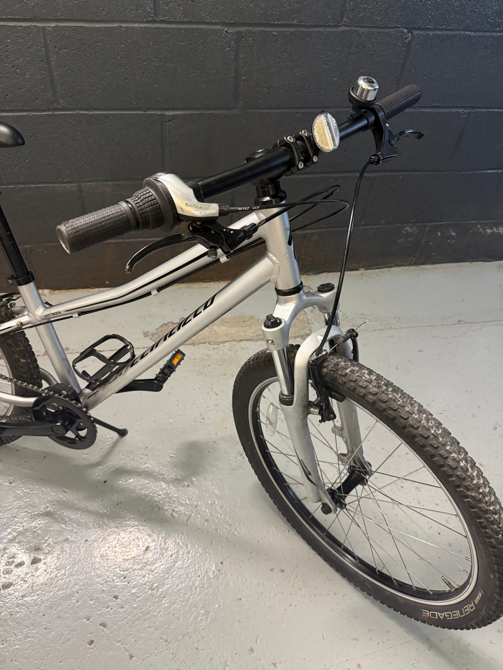 Specialized Hotrock 24” Kids Bike — photo 8