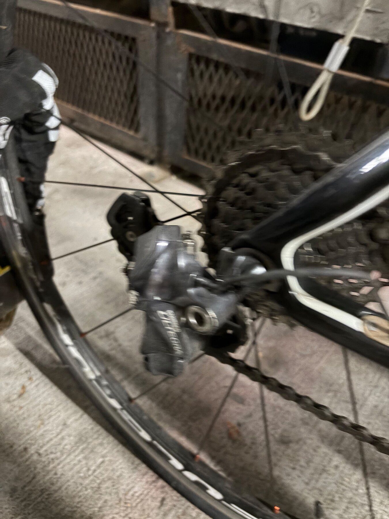 Eddy Merckx Mourenx 69 Carbon Road Bike - Shimano Ultegra — photo 4