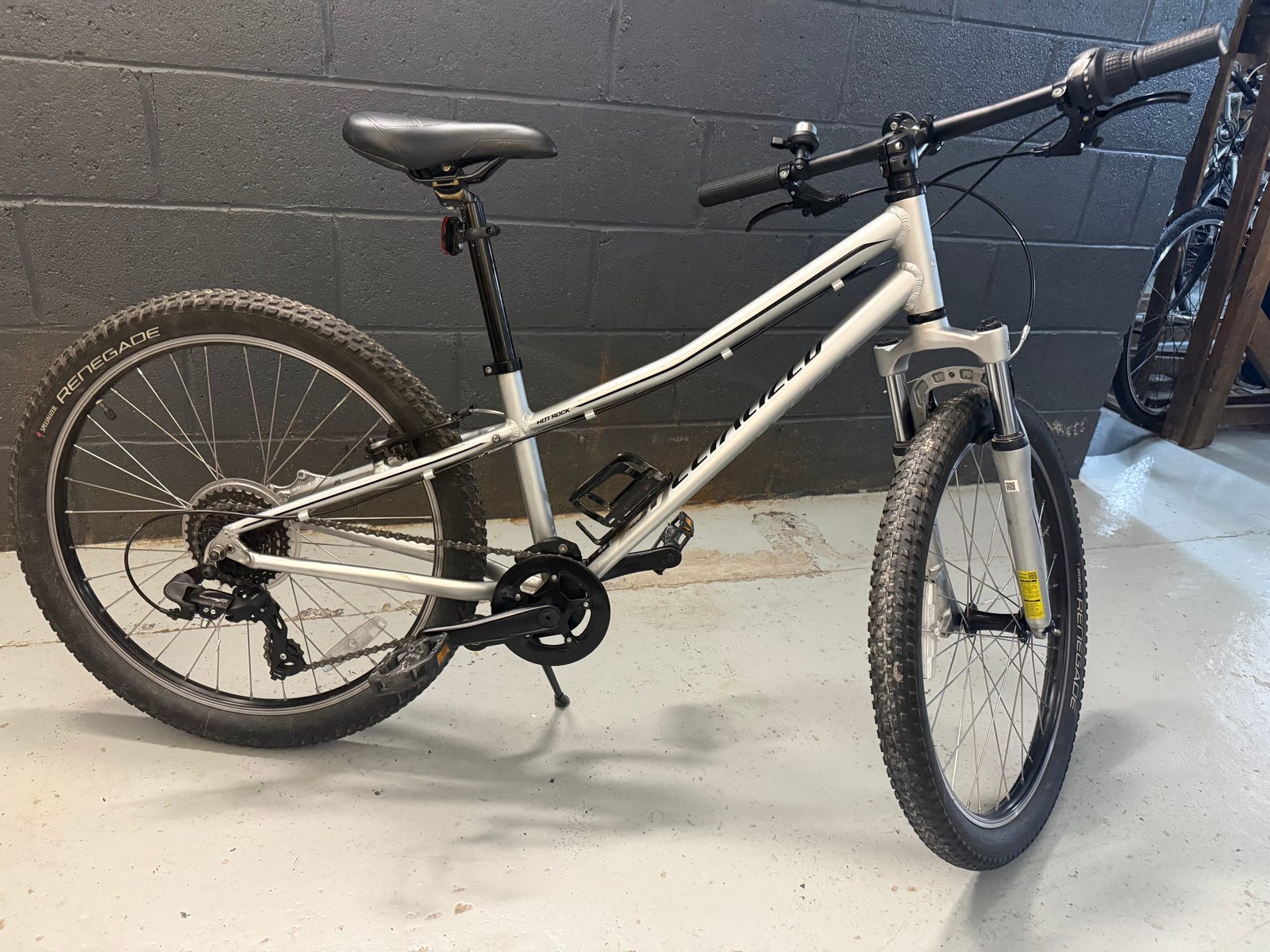 Specialized Hotrock 24” Kids Bike — photo 2
