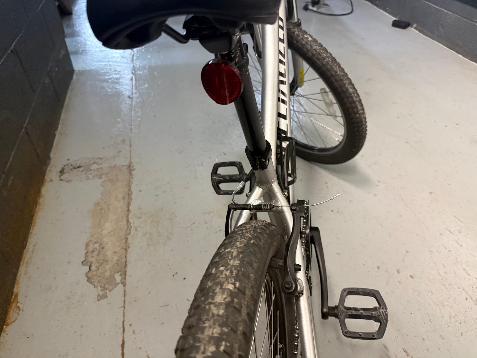 Specialized Hotrock 24” Kids Bike — photo 4