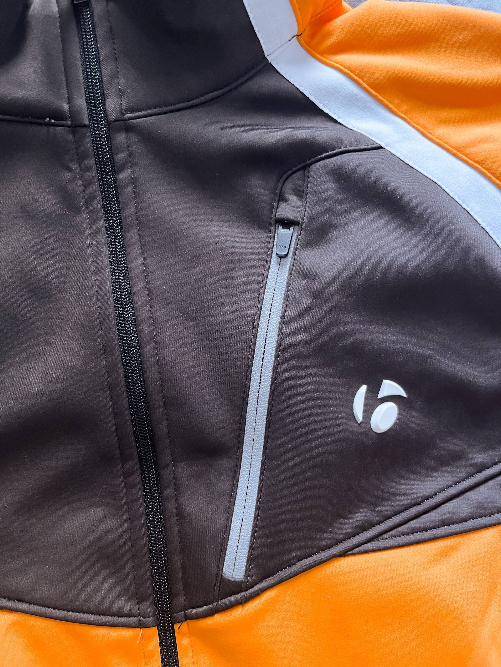 Bontrager windproof softshell jacket — photo 3