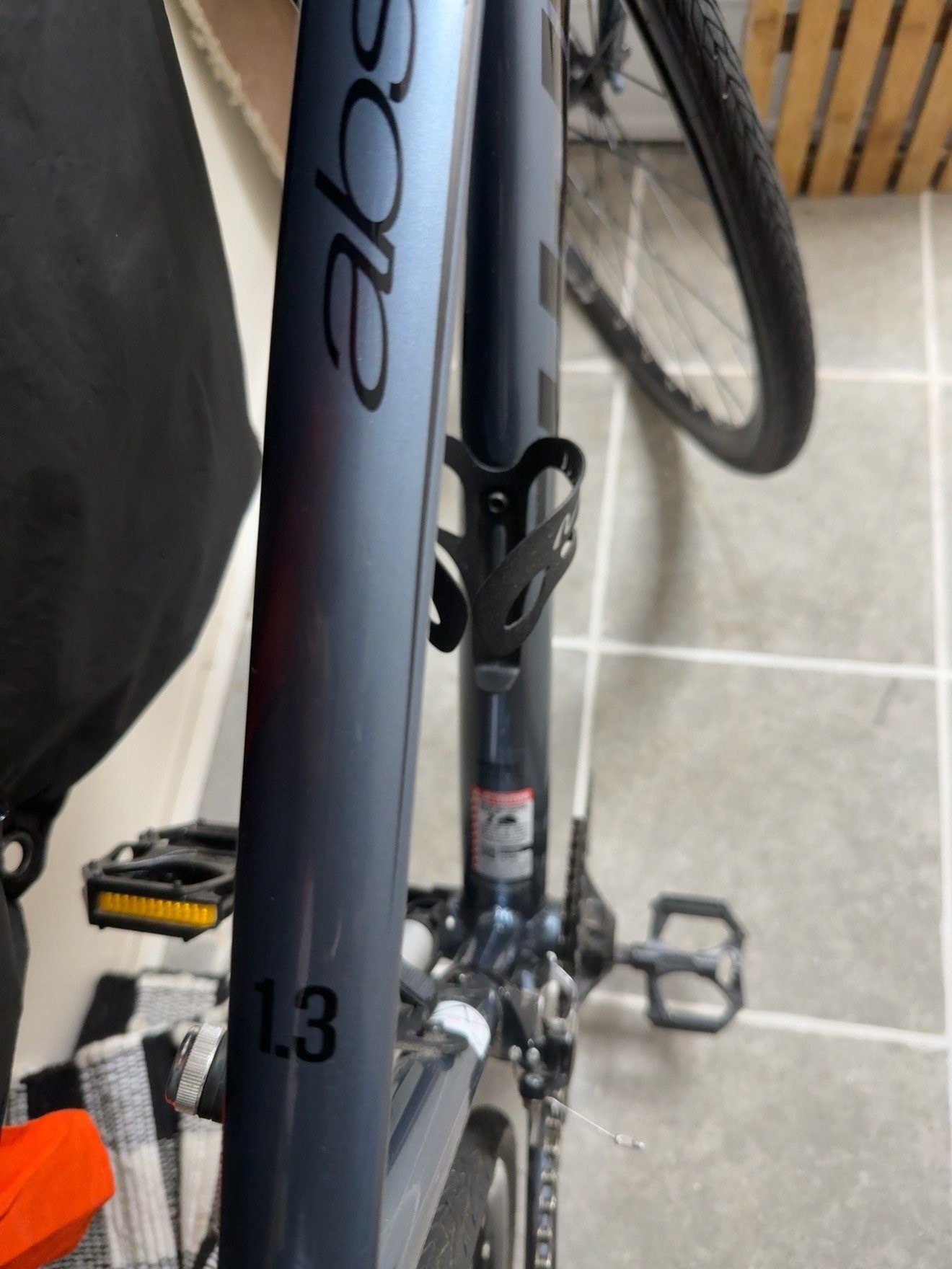 Fuji Absolute 1.3 Hybrid Bike - 17" S/M - Excellent Condition + Accessories — photo 4