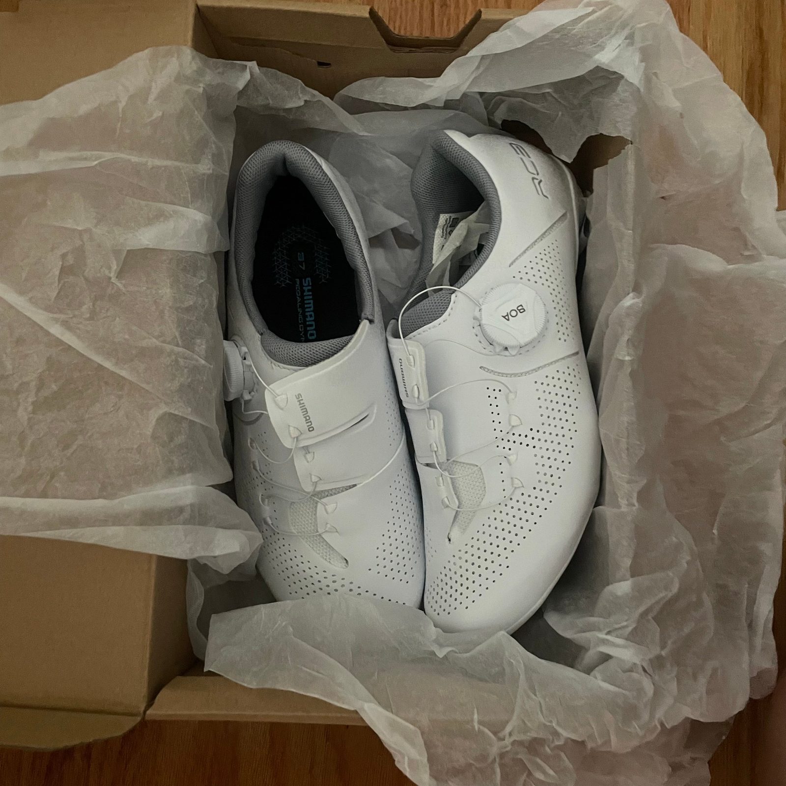 White Simano RC302 Carbon Road Shoes EU37 — photo 3