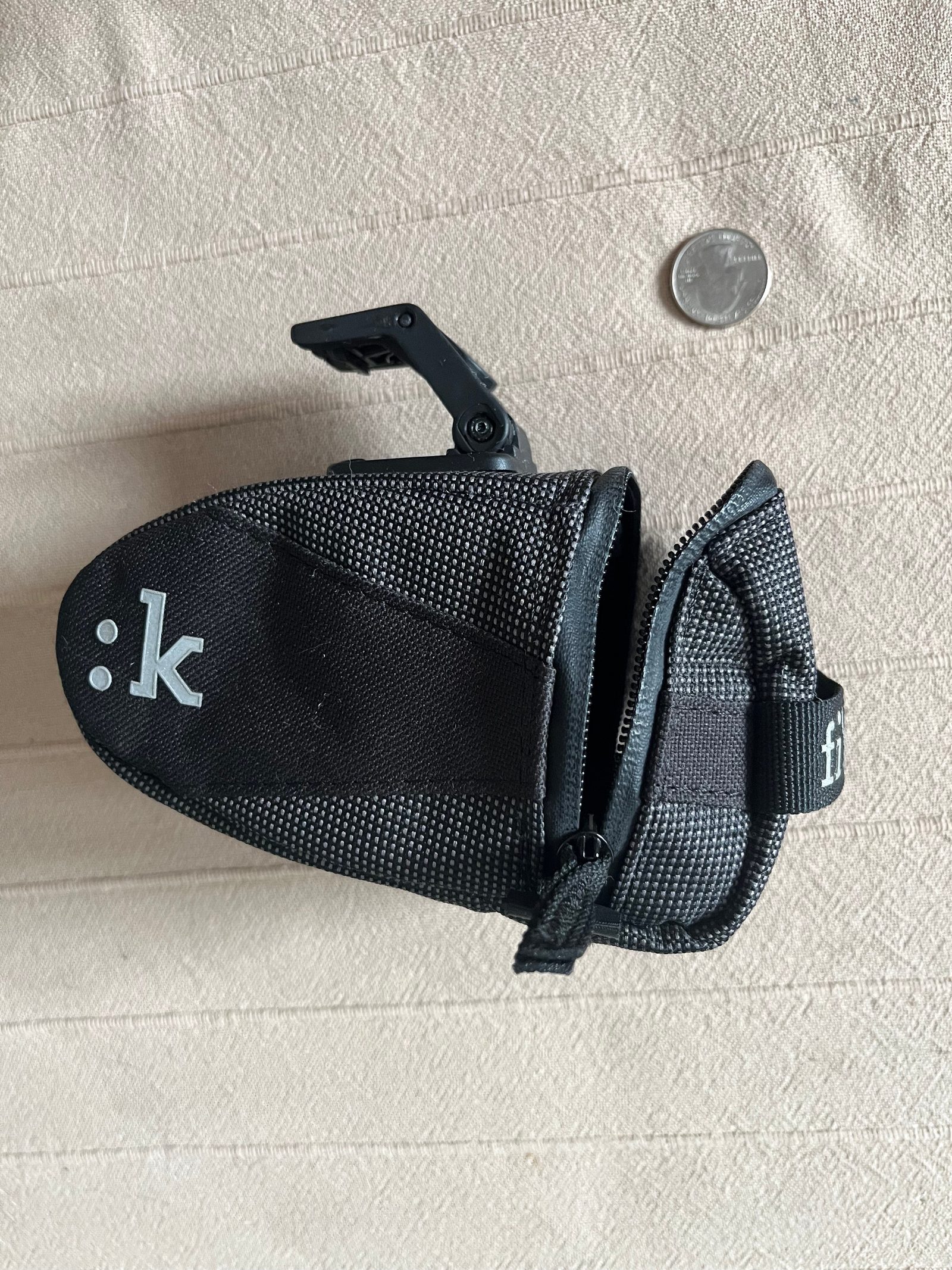 Fizik Saddle Pak (ICS)