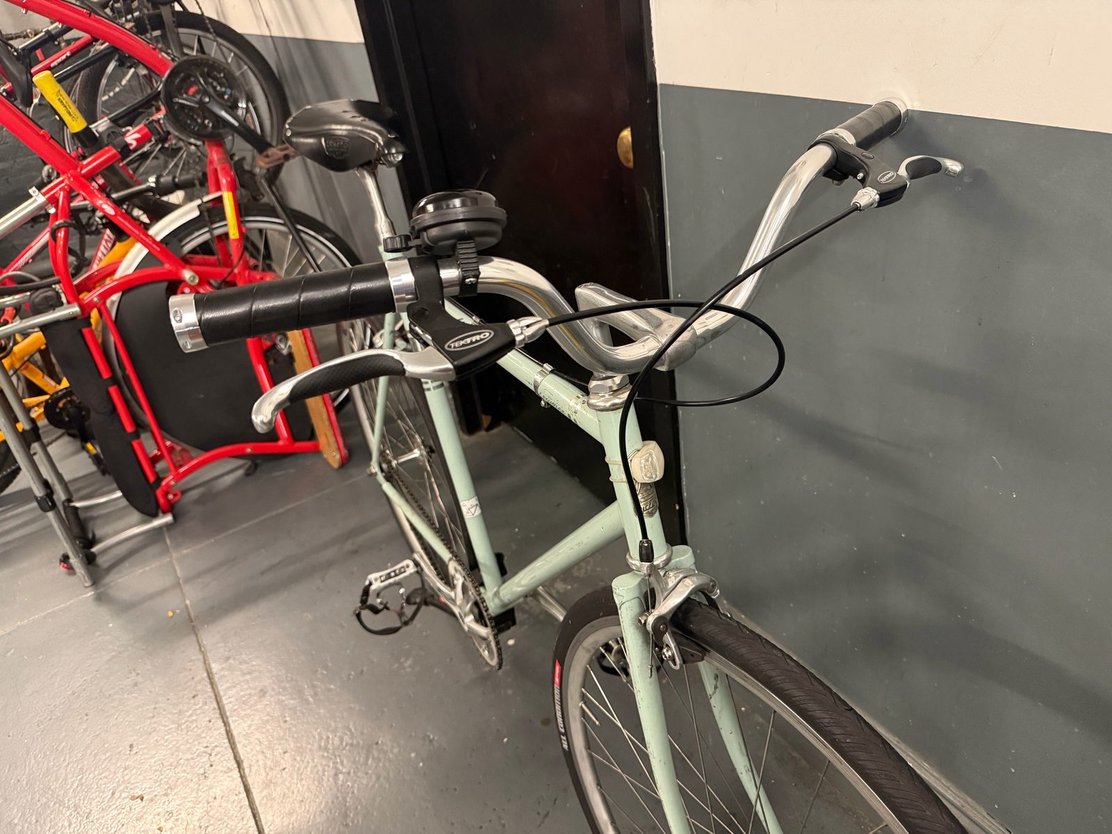 Fuji Feather single-speed bicycle — photo 2