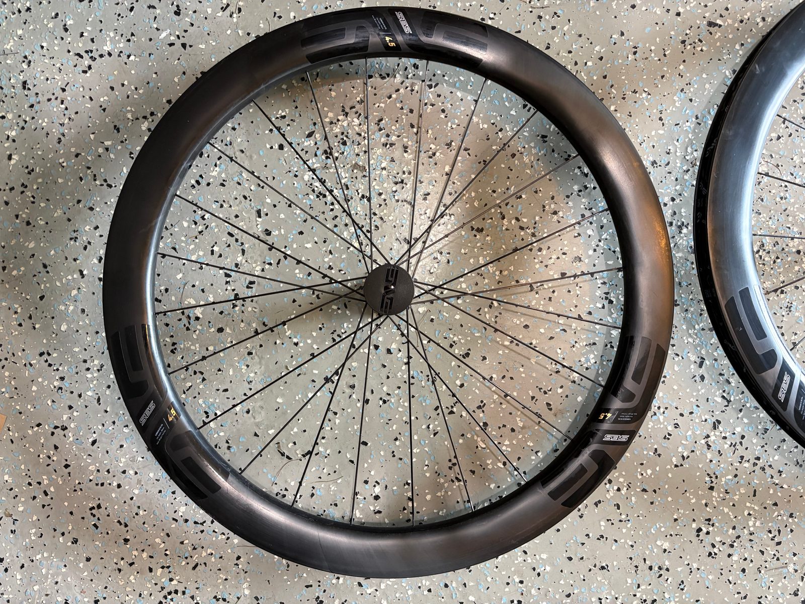 ENVE SES 4.5 wheelset — photo 3