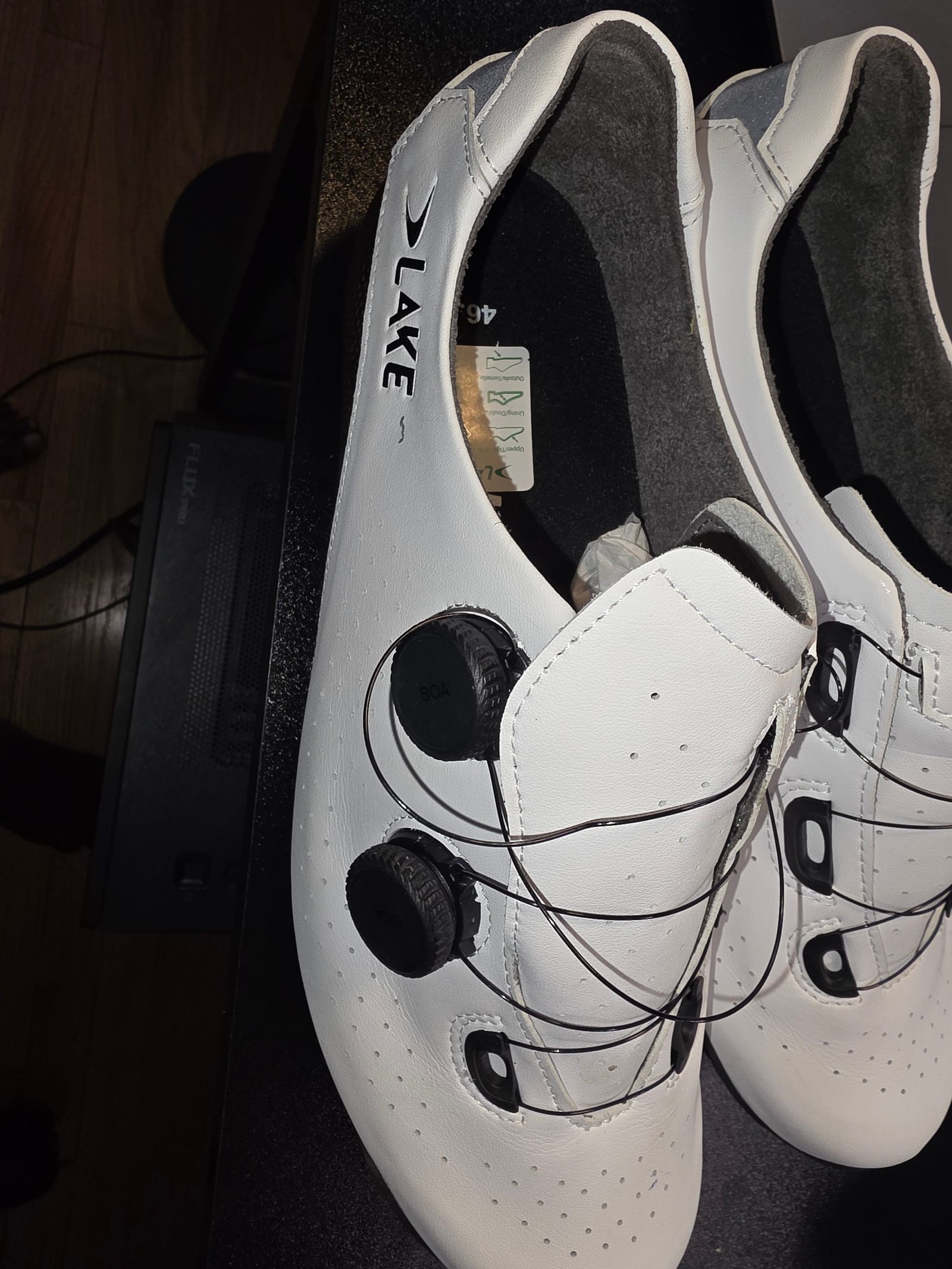 Lake CX400 Road Shoes, EU 46.5 — manufacturer reference image, not the actual item