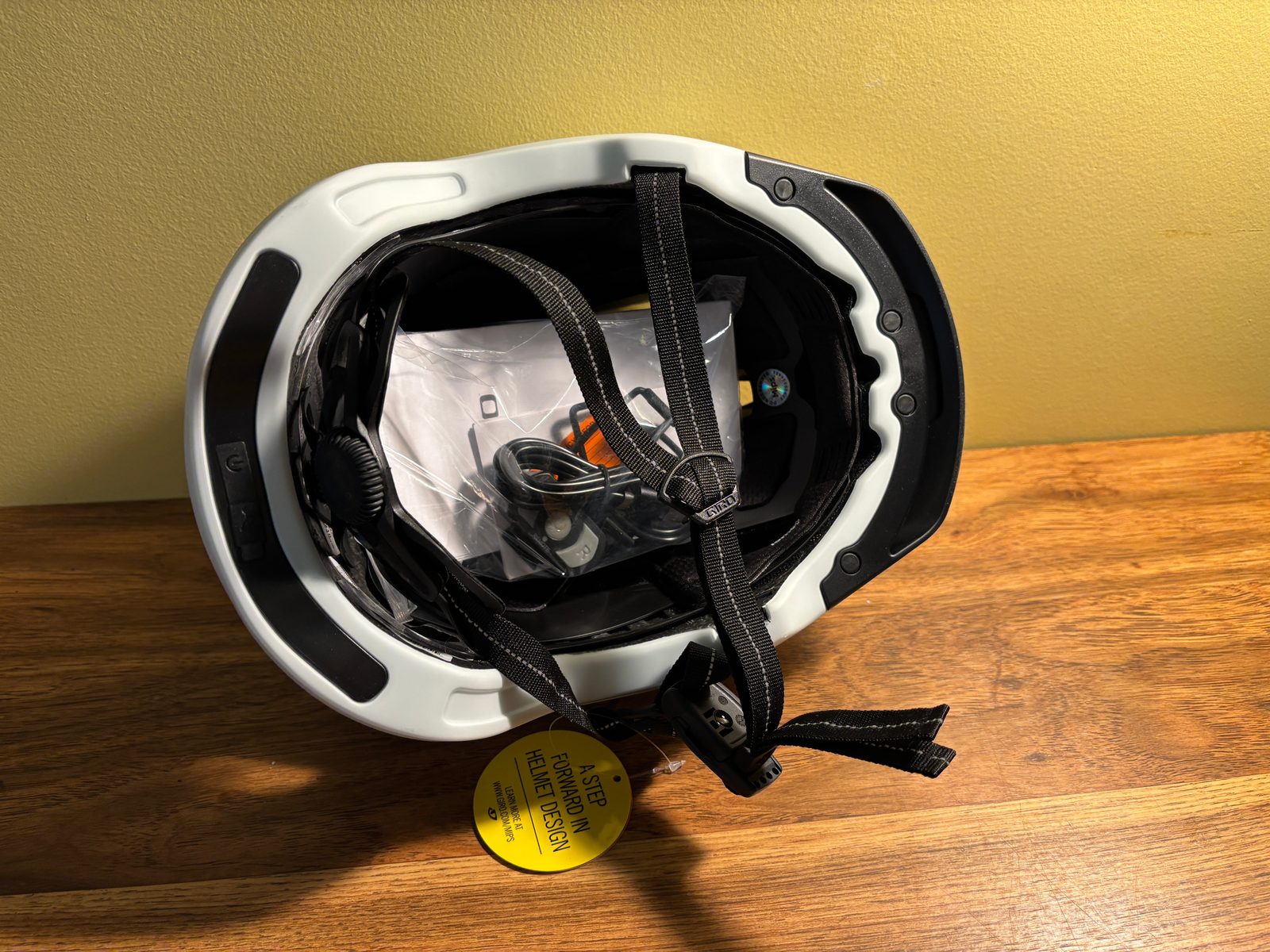 Ethos MIPS Helmet — photo 2