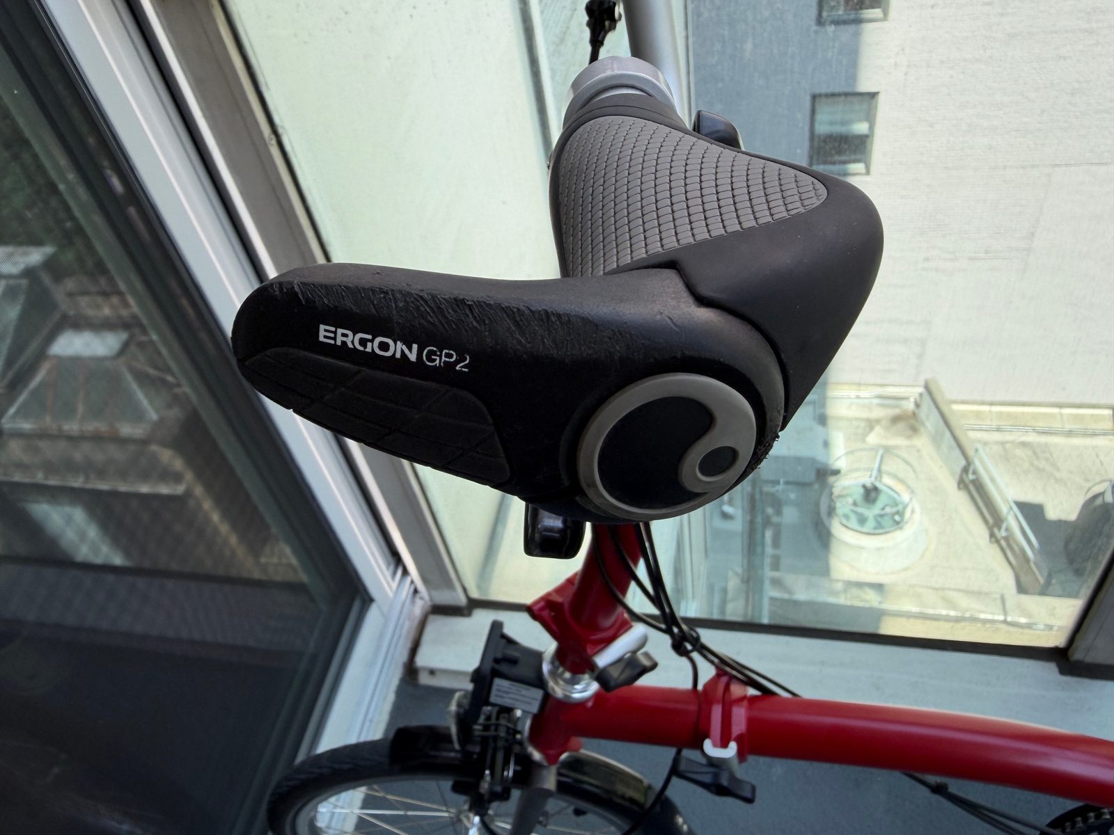 2021 Brompton H6L-X Superlight – House Red – Titanium Fork & Rear Tria - $2,250 (Upper West Side) — photo 4