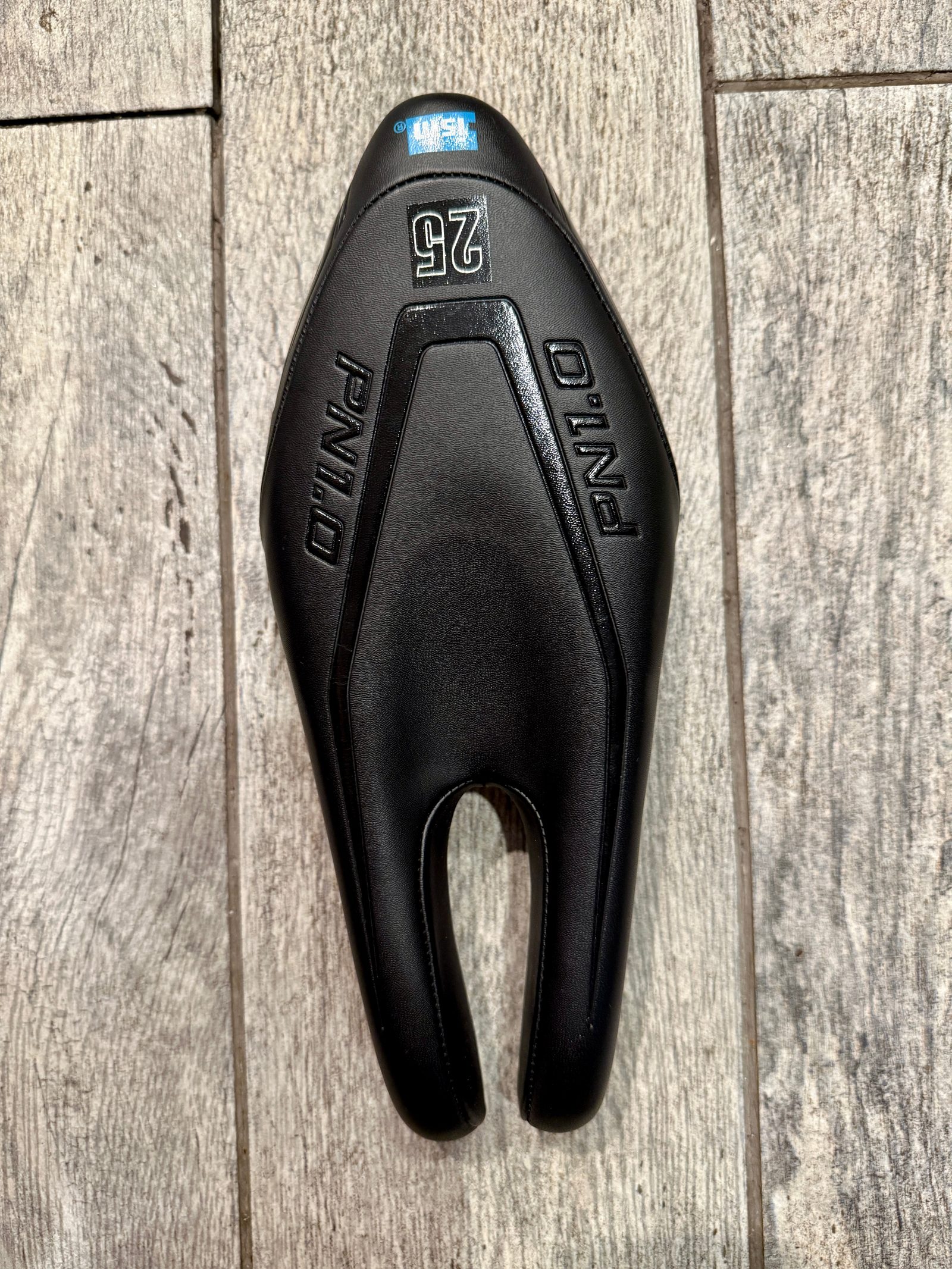 ISM PN1.0 25 Saddle