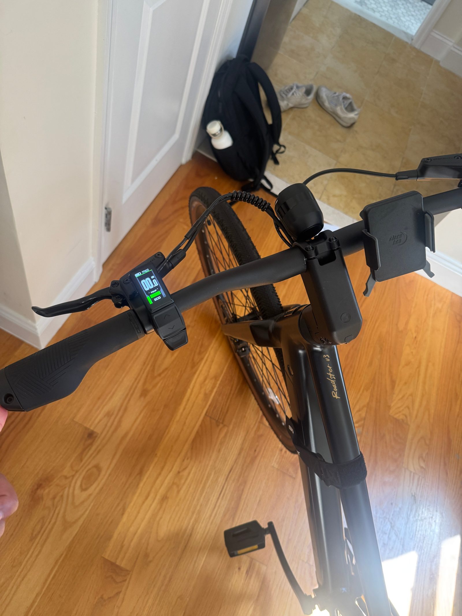 Ride1up Roadster V3 (Onyx Black) — photo 3