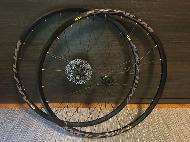 Mavic Aksium All-Road Disc